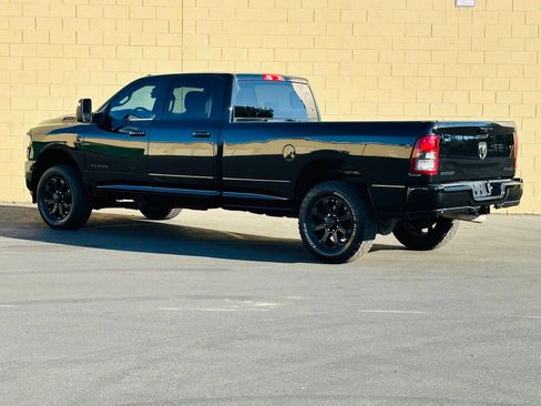Used 2024 RAM 3500 Big Horn w/ Night Edition AWD/4WD image 9