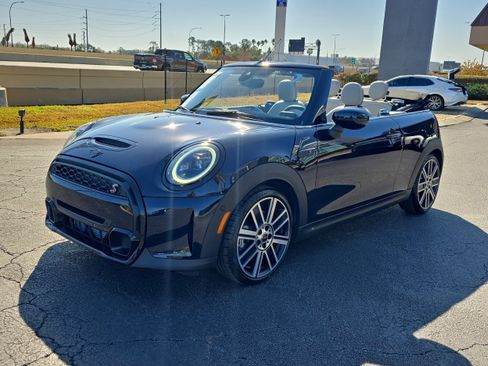 Used 2023 MINI Cooper S image 7