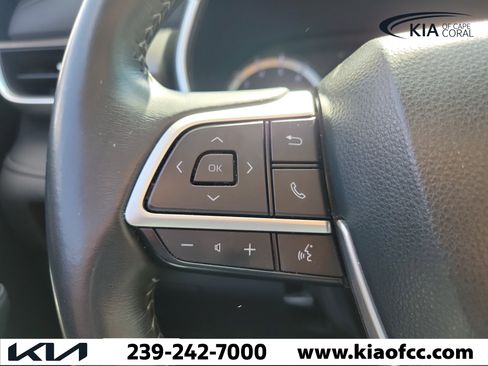 Used 2022 Toyota Highlander XLE FWD image 25