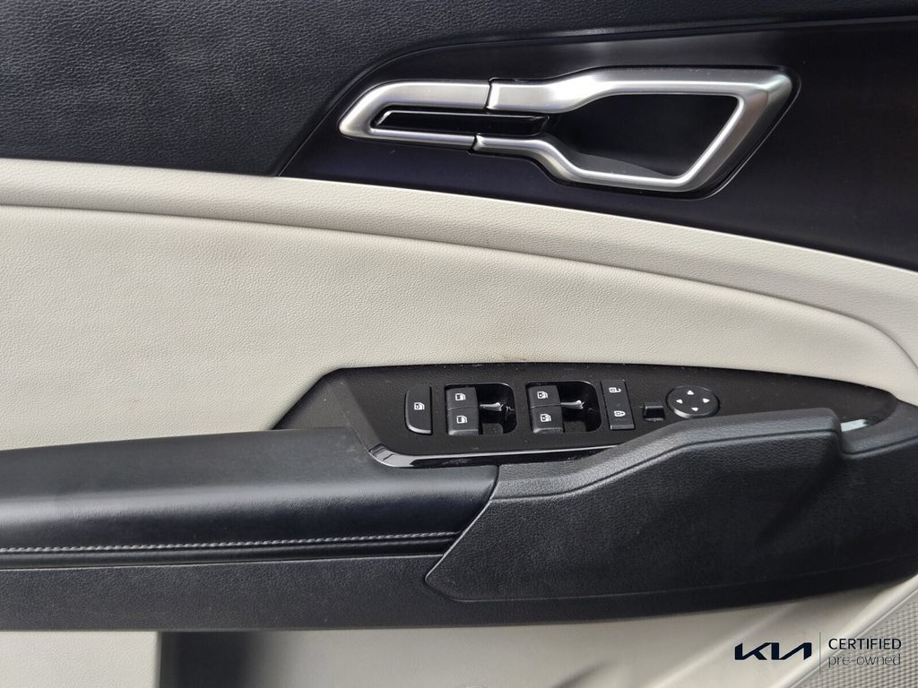 Certified 2023 Kia Sportage EX FWD image 30