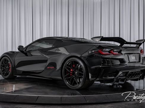 Used 2025 Chevrolet Corvette Z06 w/ Stealth Interior Trim Package image 14