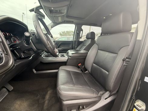 Used 2015 GMC Sierra 2500 SLT w/ All-Terrain HD Package image 4