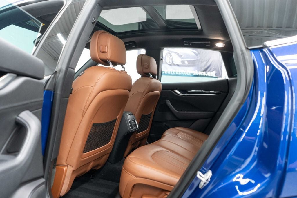 Used 2023 Maserati Levante Modena AWD/4WD image 31