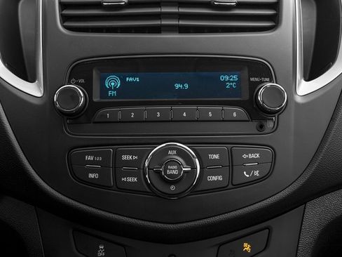 Used 2016 Chevrolet Trax LS w/ LPO, Cargo Package FWD image 13
