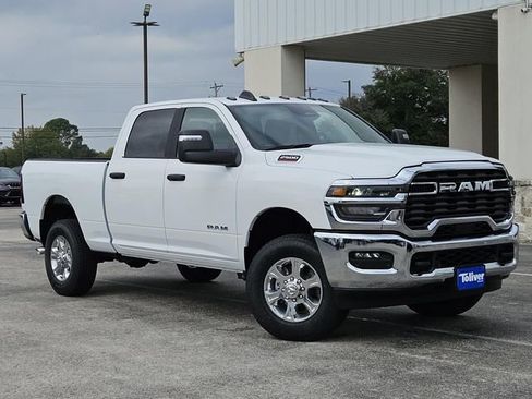New 2026 RAM 2500 Lone Star image 2
