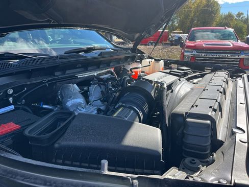 New 2025 GMC Sierra 2500 SLT w/ SLT Convenience Package image 37