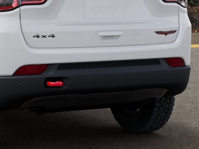 Used 2026 Jeep Compass Trailhawk AWD/4WD image 13
