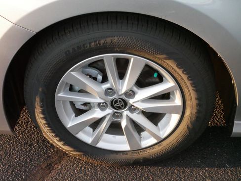 Certified 2025 Toyota Camry LE image 15