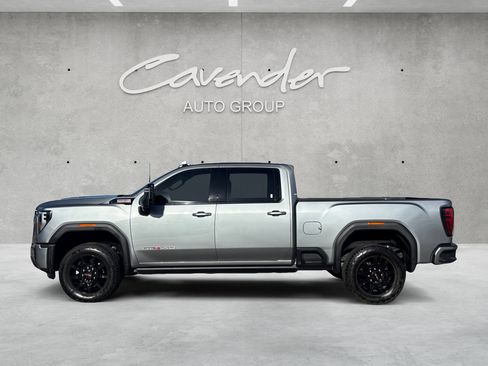 Used 2024 GMC Sierra 2500 AT4 w/ AT4 Premium Plus Package image 11