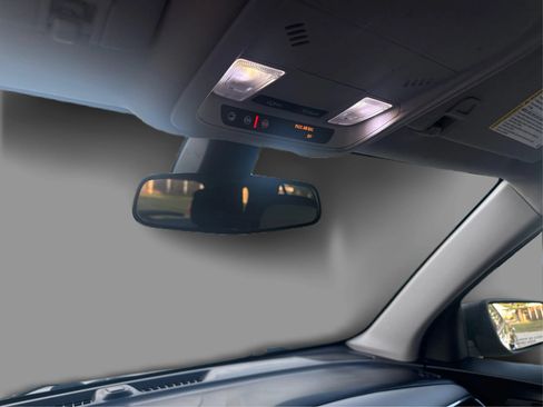 Used 2019 Chevrolet Equinox LS w/ LS Convenience Package FWD image 19