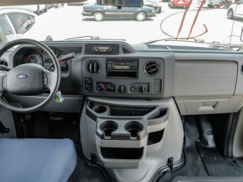 Used 2014 Ford E-350 and Econoline 350 Super Duty image 15
