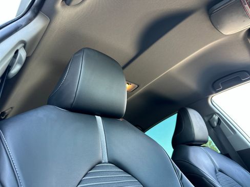 Used 2022 Toyota Camry SE image 15