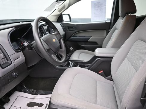 Used 2017 Chevrolet Colorado W/T RWD image 24