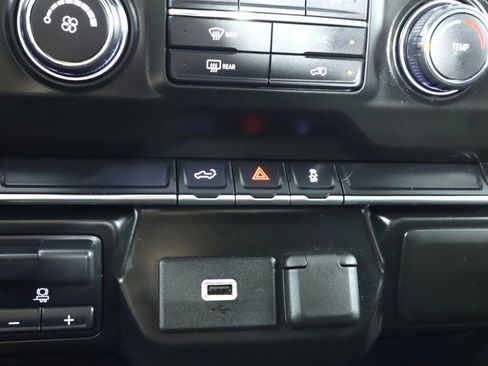 Used 2019 Chevrolet Silverado 1500 Custom w/ Custom Max Trailering Package image 21