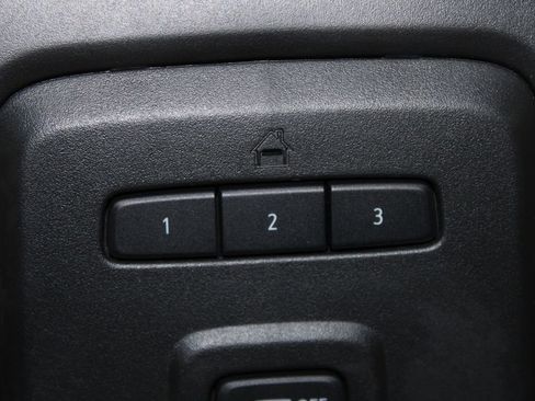 Used 2021 Chevrolet Tahoe LT image 34