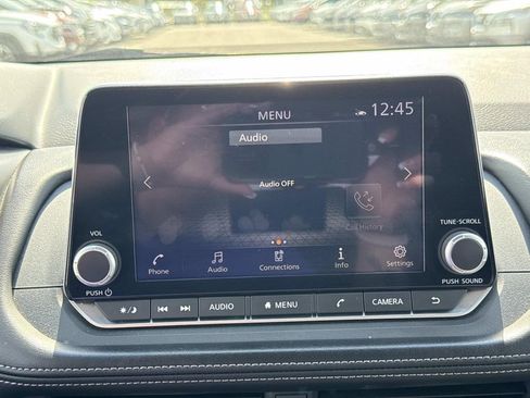 Certified 2024 Nissan Rogue SV FWD image 24