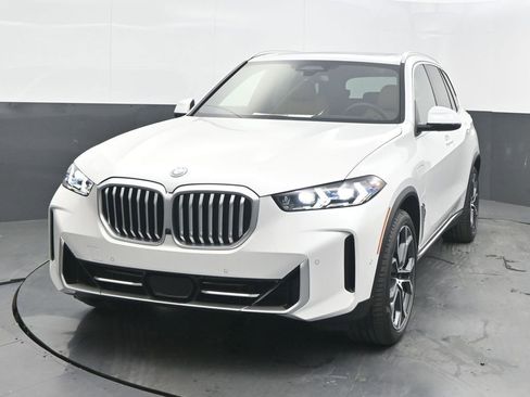 New 2026 BMW X5 xDrive50e AWD/4WD image 10