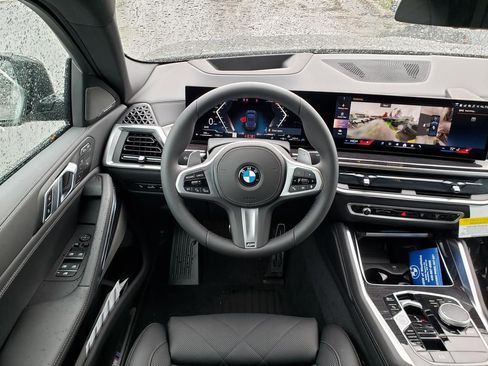 New 2026 BMW X6 xDrive40i image 9