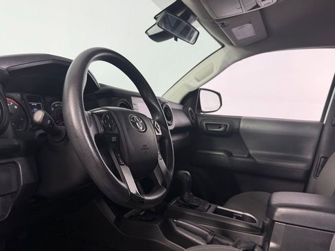 Used 2022 Toyota Tacoma SR image 21