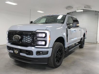 New 2026 Ford F350 Lariat w/ Black Appearance Package