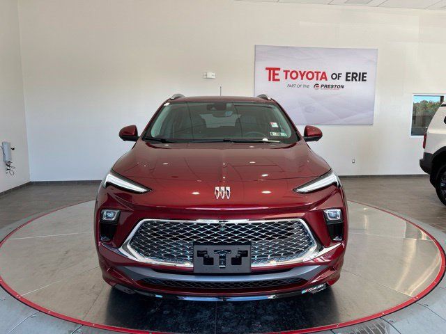 Used 2025 Buick Encore GX Avenir w/ Avenir Technology Package AWD/4WD image 2