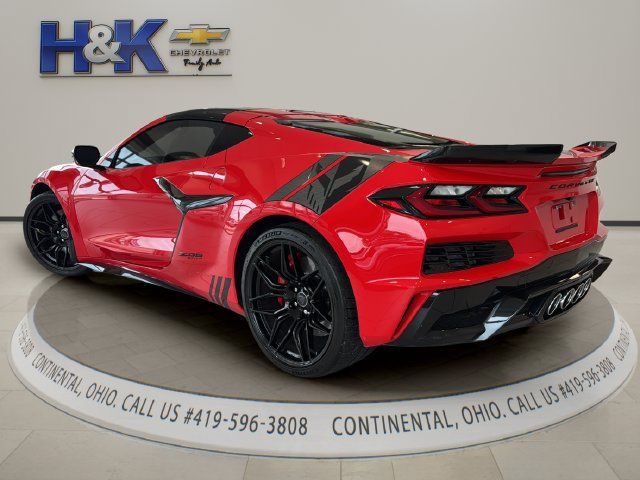 Used 2023 Chevrolet Corvette Z06 RWD image 4
