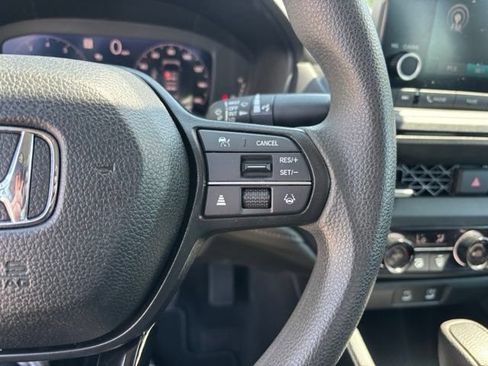 Used 2025 Honda Accord SE image 18