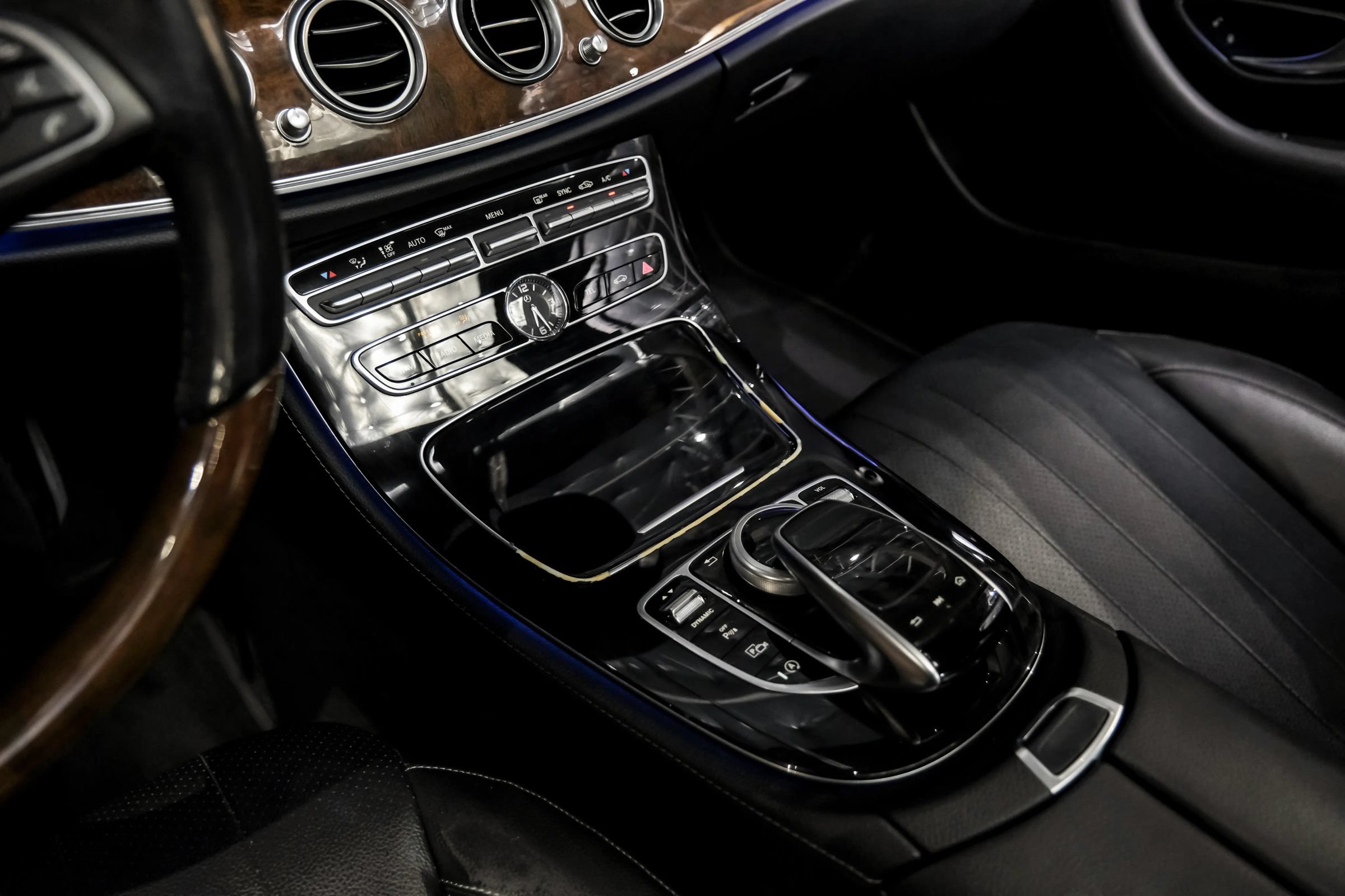 Used 2017 Mercedes-Benz E 300 image 23