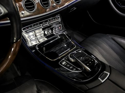 Used 2017 Mercedes-Benz E 300 image 23
