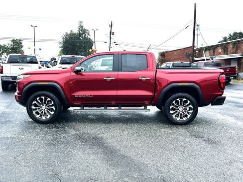 Used 2024 GMC Canyon Denali image 2