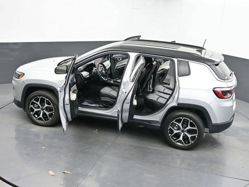 Used 2025 Jeep Compass Limited AWD/4WD image 66