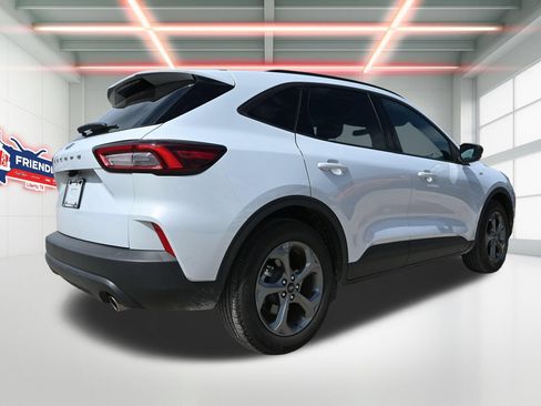 Used 2025 Ford Escape ST-Line FWD image 3