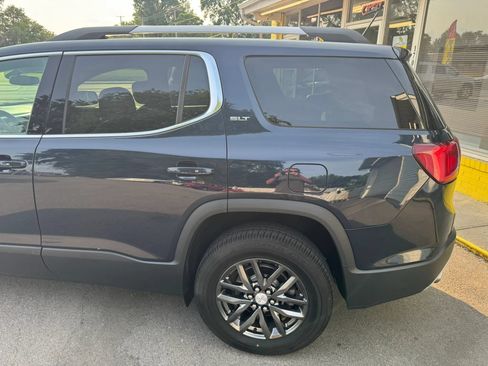 Used 2017 GMC Acadia SLT FWD image 5