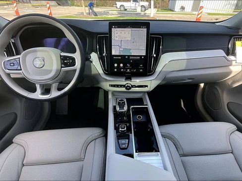 New 2026 Volvo XC60 B5 Ultra w/ Protection Package Premier AWD/4WD image 9