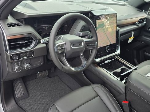 New 2026 GMC Yukon XL Denali AWD/4WD image 17