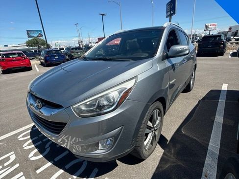 Used 2015 Hyundai Tucson Limited w/ Option Group 03 FWD image 2