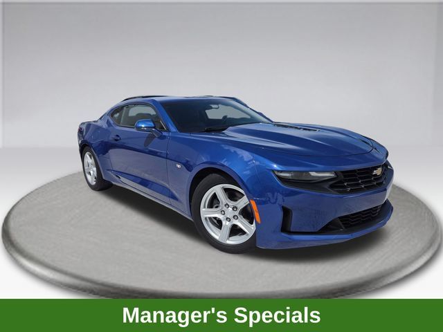 Used 2023 Chevrolet Camaro LT RWD image 2