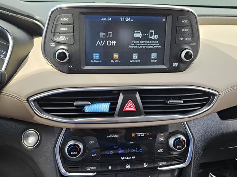Used 2020 Hyundai Santa Fe SEL w/ Convenience Package FWD image 18