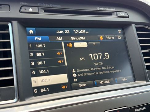 Used 2017 Hyundai Sonata Limited w/ Ultimate Package 04 FWD image 23
