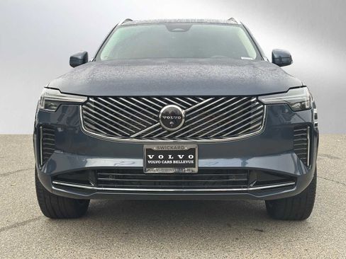 Certified 2025 Volvo XC90 B6 Plus image 8