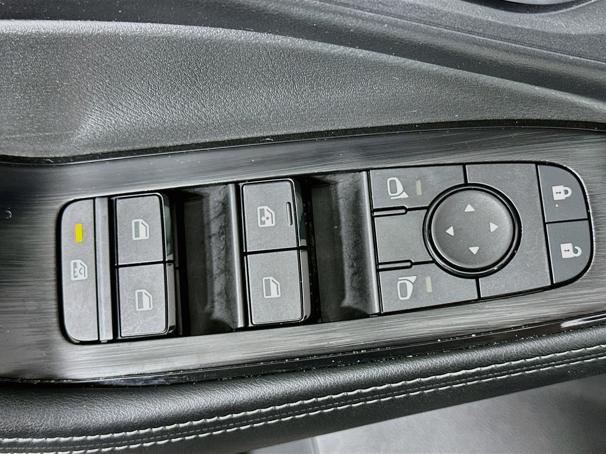 Used 2026 Nissan Rogue SV FWD image 15