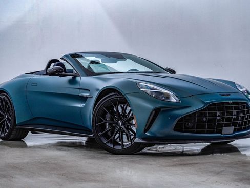 Used 2026 Aston Martin V8 Vantage Roadster image 1