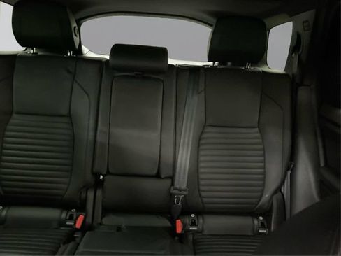 Used 2020 Land Rover Discovery Sport SE AWD/4WD image 21