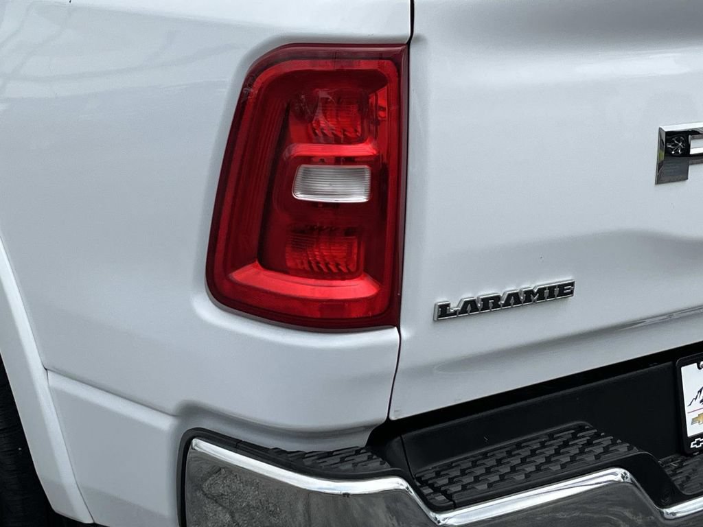 Used 2025 RAM 1500 Laramie AWD/4WD image 6