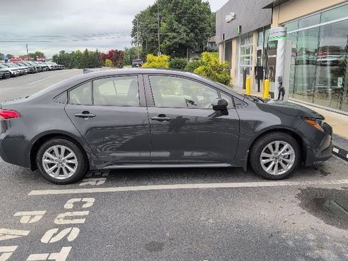 Used 2023 Toyota Corolla LE w/ LE Convenience Package FWD image 10