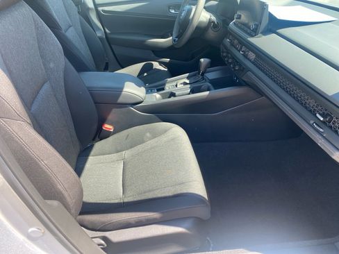 Used 2025 Honda Accord SE image 32