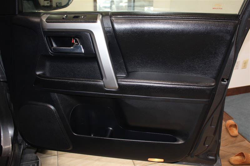 Used 2014 Toyota 4Runner SR5 Premium AWD/4WD image 31