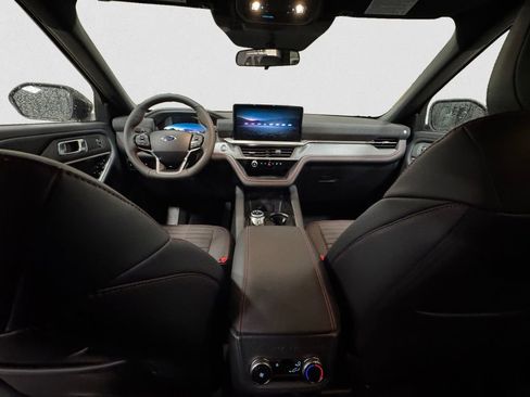 New 2026 Ford Explorer ST-Line w/ ST-Line Street Pack AWD/4WD image 10