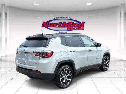 Used 2025 Jeep Compass Limited AWD/4WD image 7