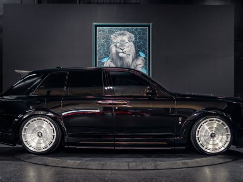 Used 2022 Rolls-Royce Cullinan Black Badge w/ Dark Exterior Package AWD/4WD image 4